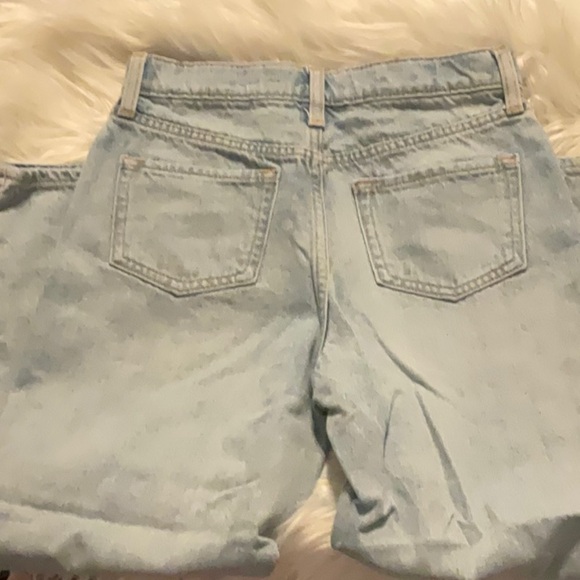 Old Navy Light Blue Distressed Jeans - Picture 4 of 7